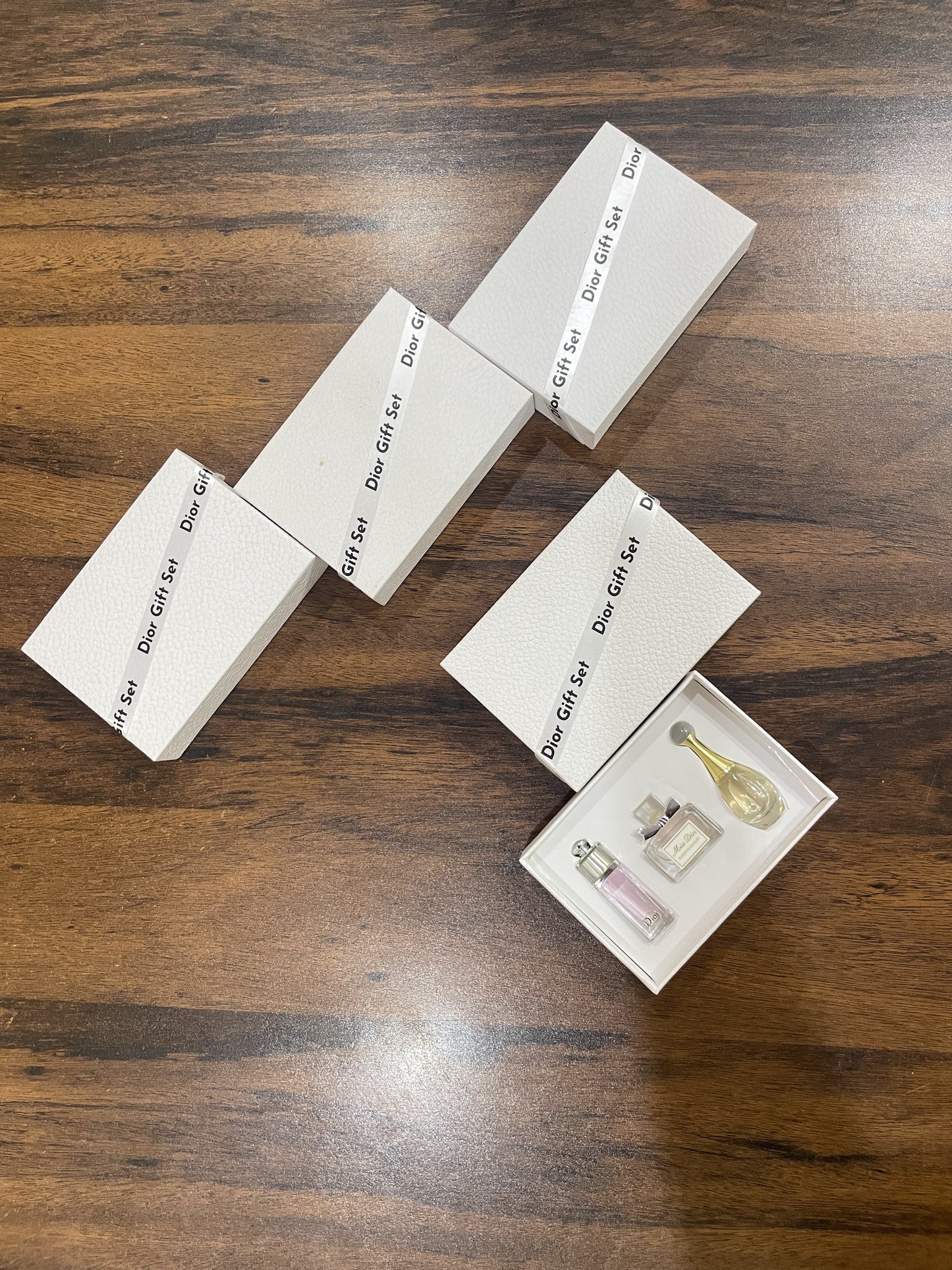 3-in-1 Luxury Dior Perfume Gift Set โ 25mlร3 (Imported from Dubai) โจ